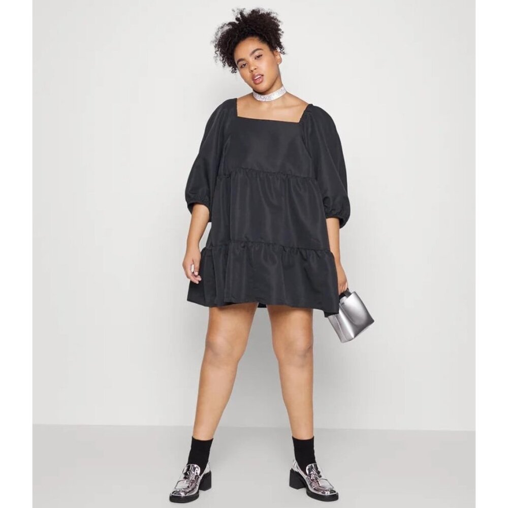Levi's Women's Dolci Baby Doll Dress || short black square neck dress